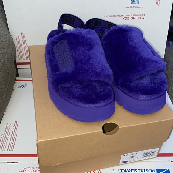 UGG - Picture 7 of 12